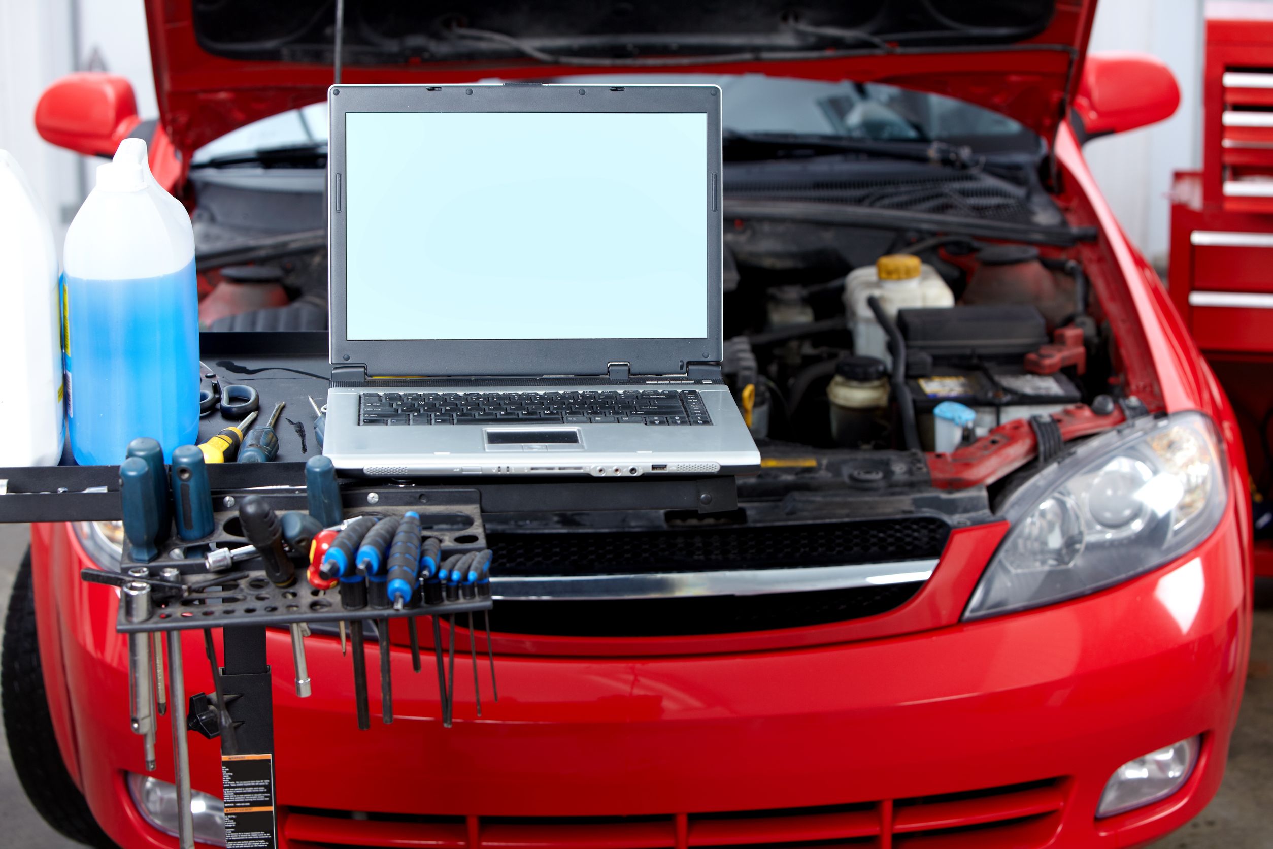 3 Ways Auto Shop Software Can Make Your Small Garage Shine