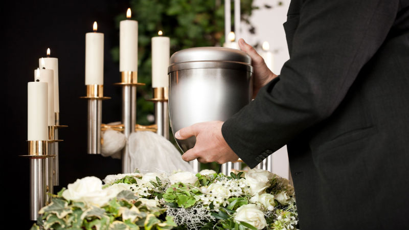 Planning Memorials With a Funeral Director Des Plaines, Il Families Can Rely On for Support