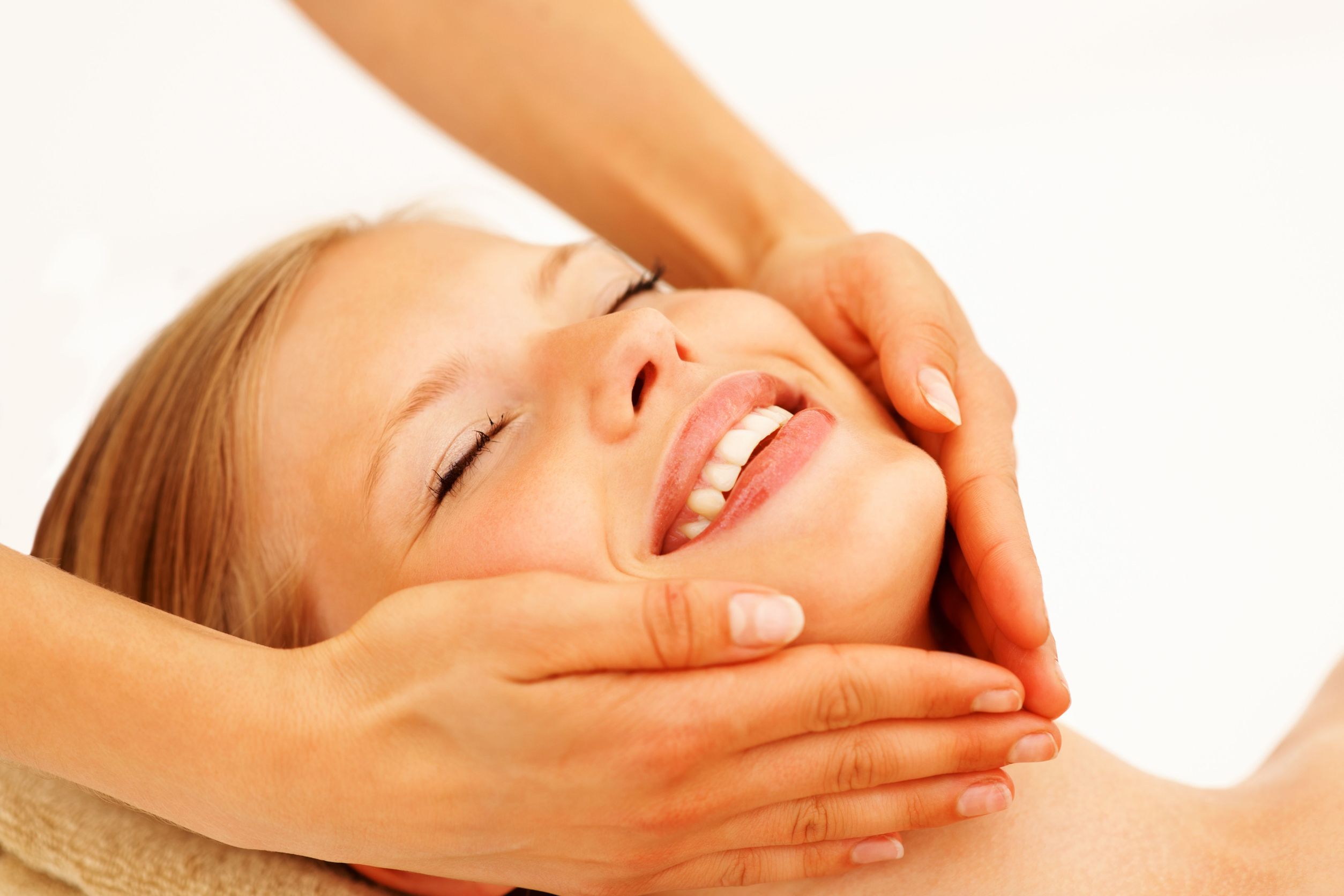 From Acne Treatment to Treating Hyperhidrosis in Chevy Chase MD – A Spa can Offer it All