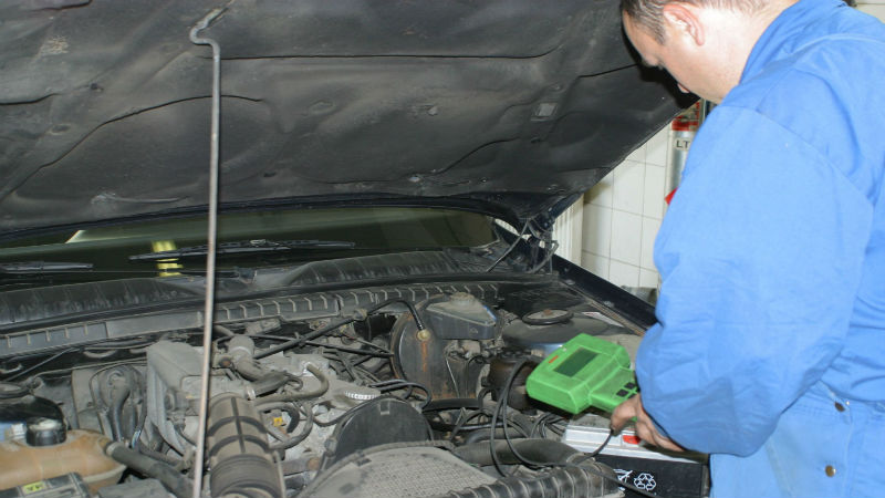Determining Whether You Need to Visit a Transmission Shop