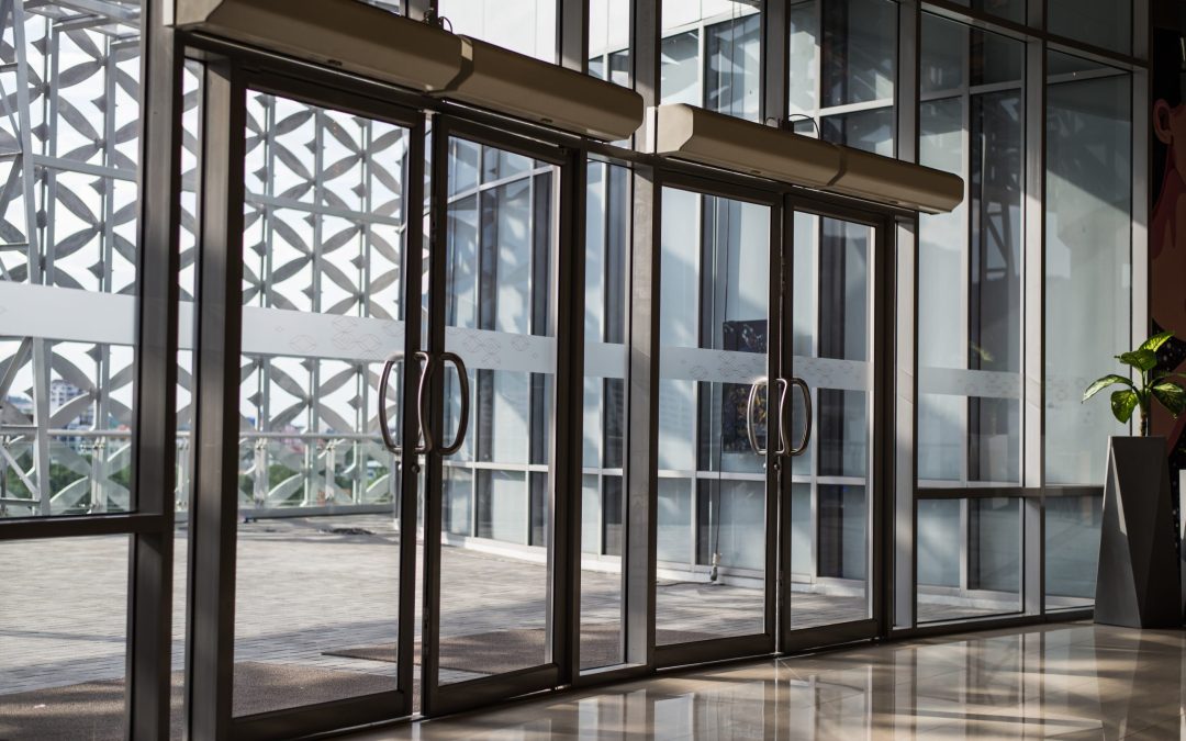 Why Businesses Trust Commercial Glass Installation in West Linn, OR for Lasting Results